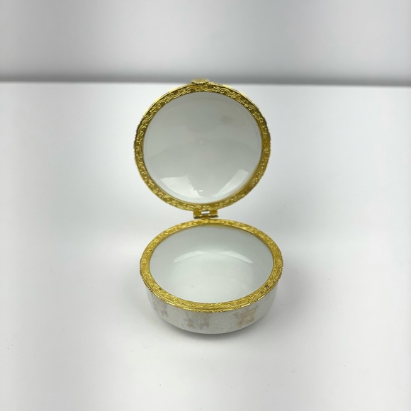 Vintage Porcelain Trinket Box - Picture 3 of 9